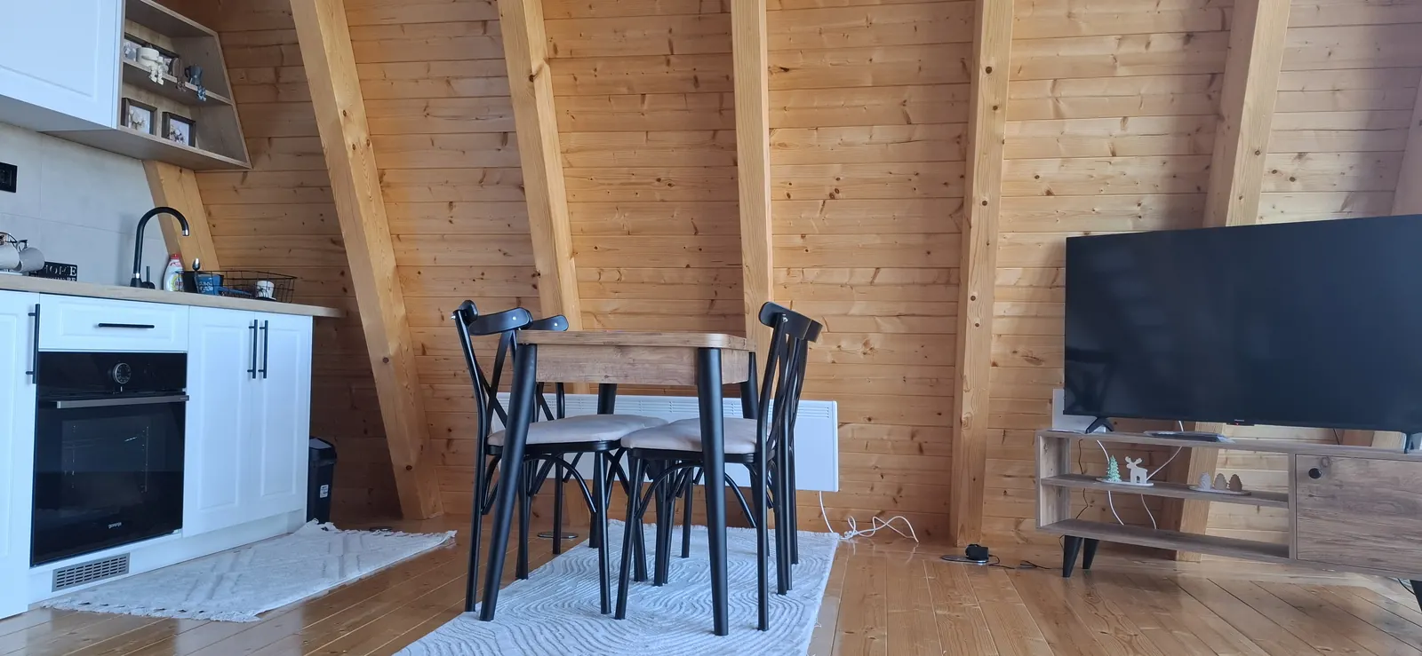 The kitchen and dining area.